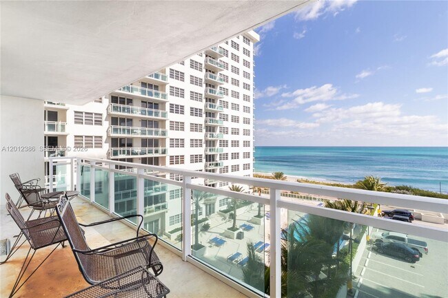 Building Photo - 6917 Collins Ave