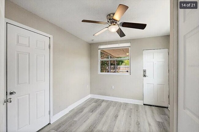 Building Photo - Home For Rent in St Petersburg!