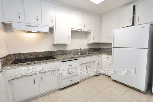 Building Photo - 2840 Sweet Way