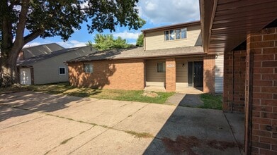 Building Photo - MN Cedar Village (833)