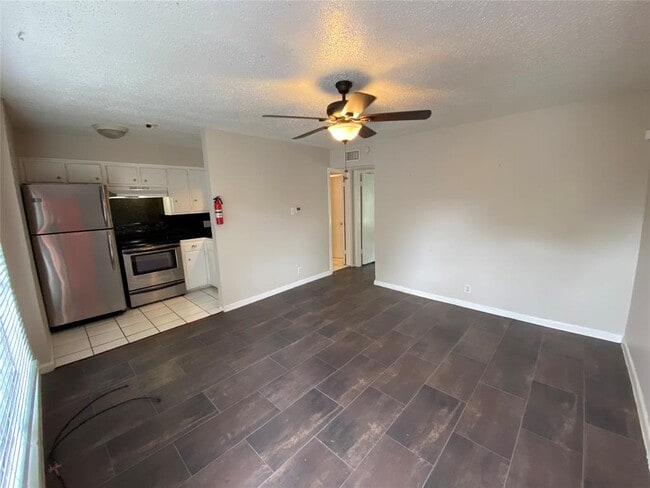 Building Photo - 710 Colquitt St