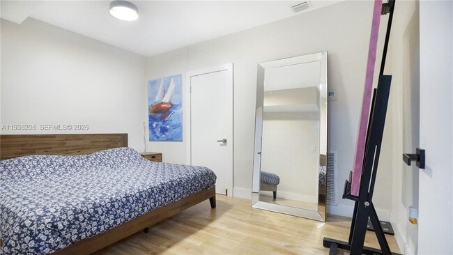 Building Photo - 1201 NE 85th St