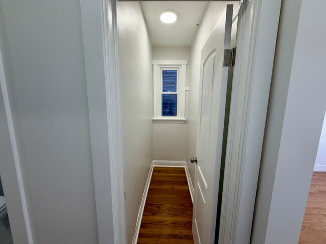 Building Photo - 4351 S Maplewood Ave