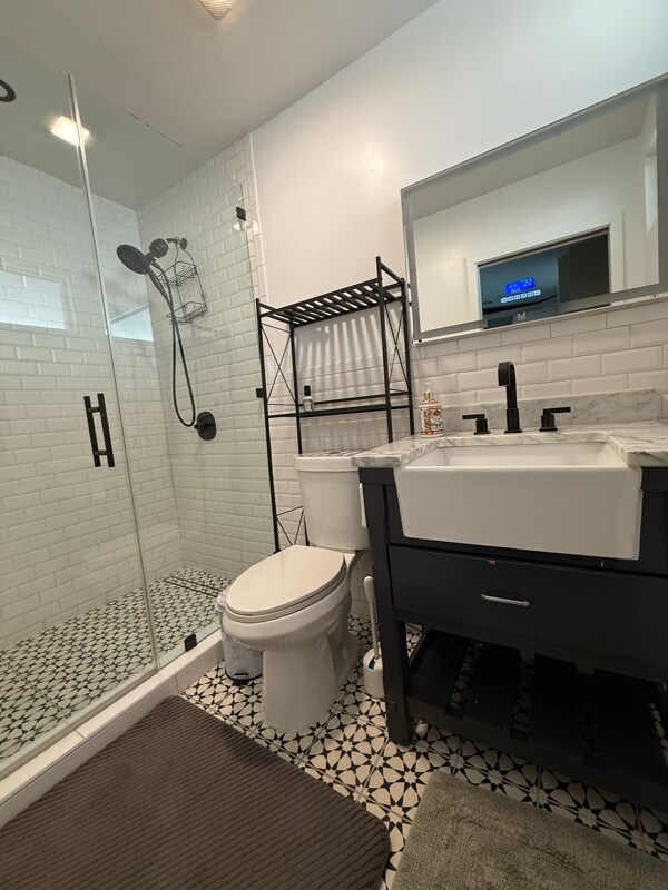 Building Photo - 1519 1/2 W 37th Pl