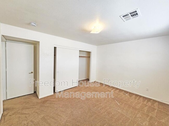 Building Photo - 2341 E Calvada Blvd