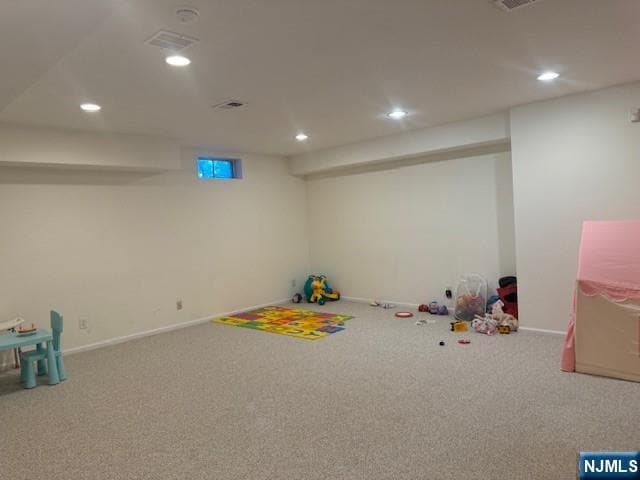 Building Photo - 17 Scarlet Oak Ln
