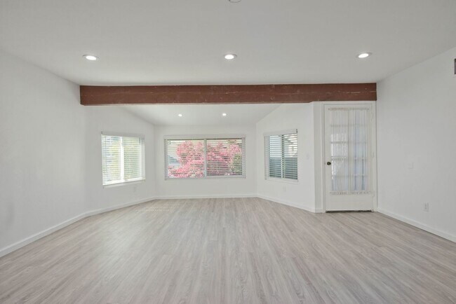 Building Photo - 20227 Elkwood St