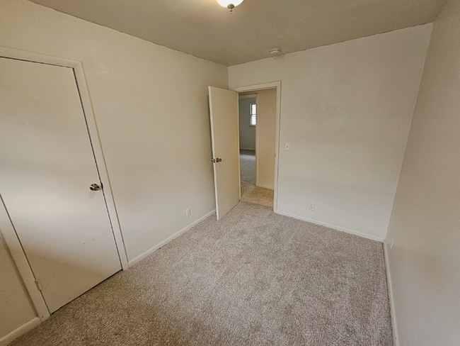 Building Photo - 277 S Fulton Ave