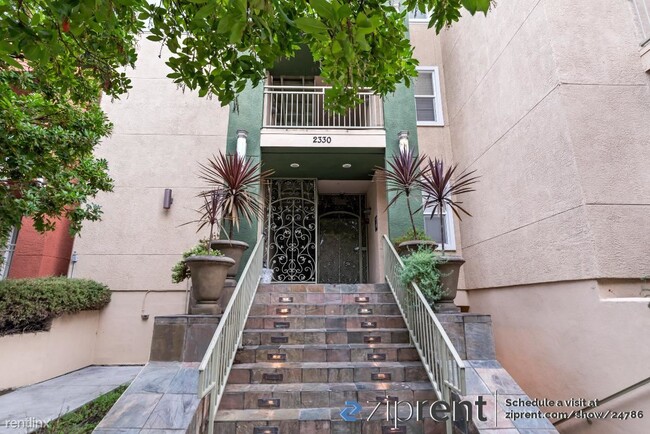 Building Photo - 3 br, 2 bath Condo - 2330 University Ave, ...