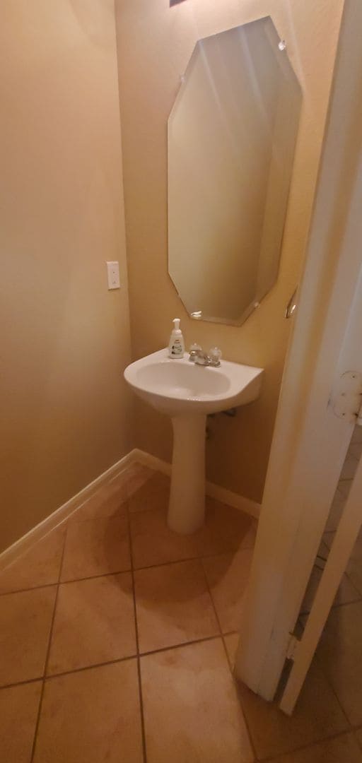 Building Photo - 249 Nomad Ln