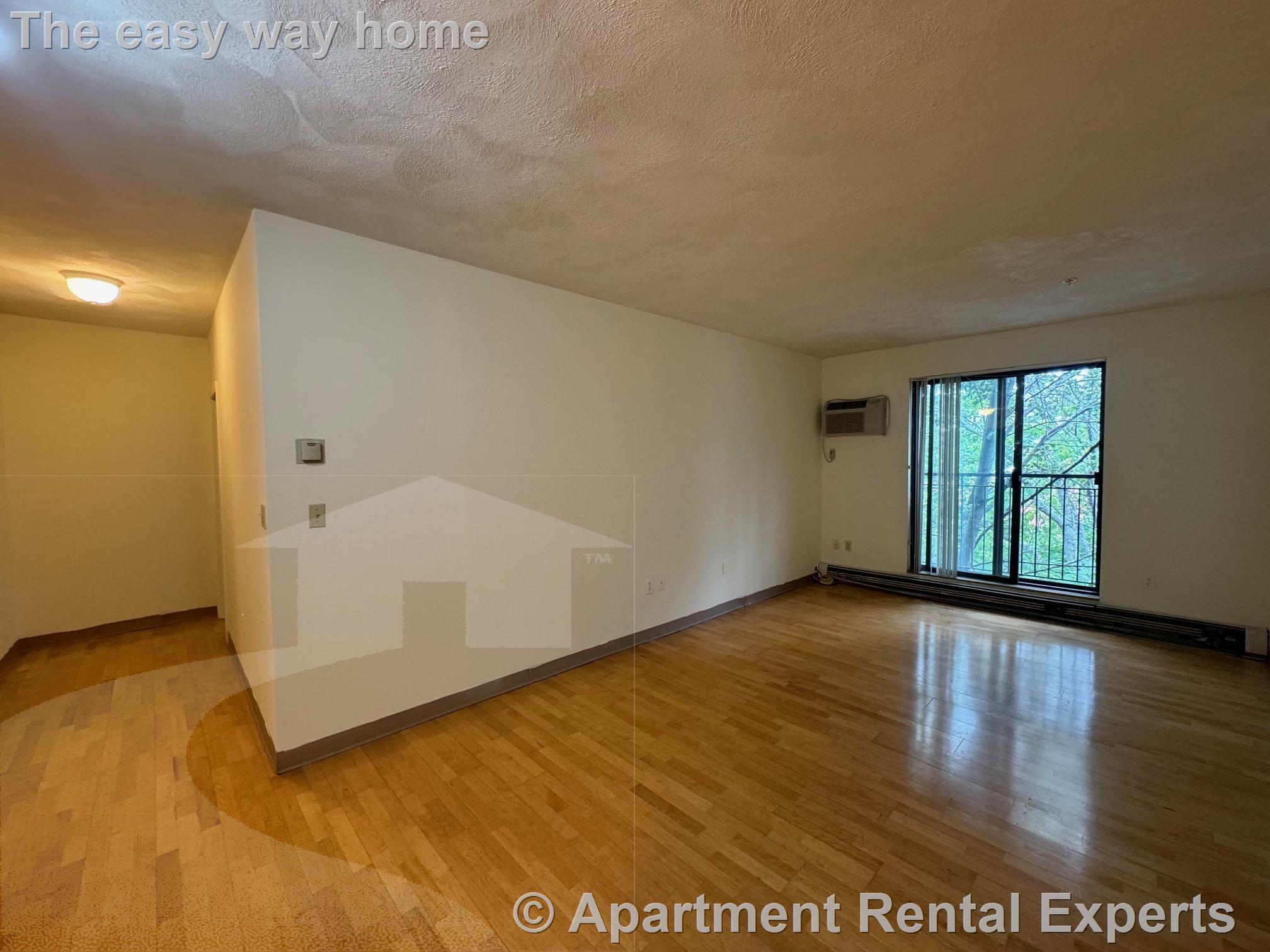 Building Photo - 373 Highland Ave