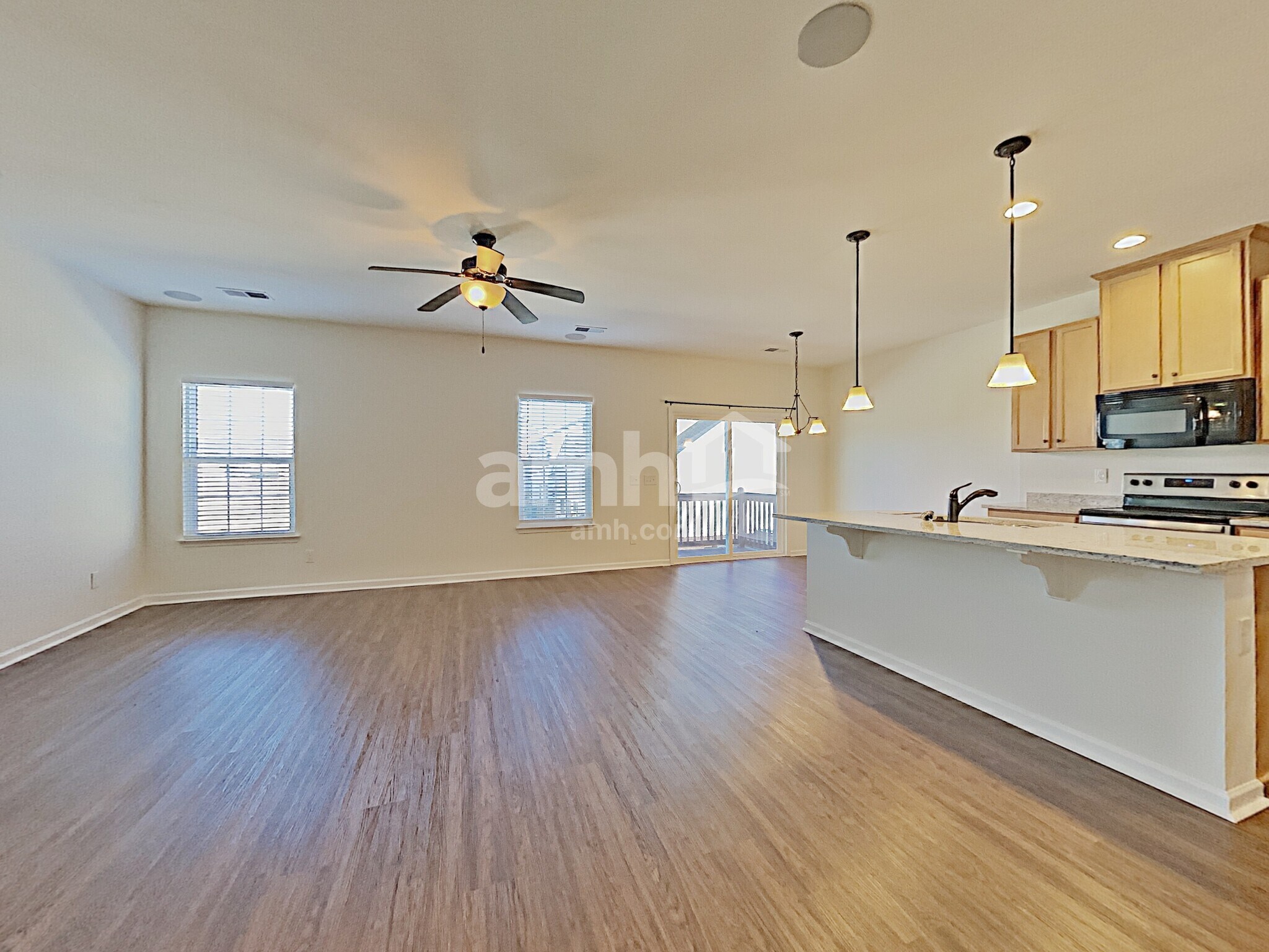 Building Photo - 2215 Ambergate Dr