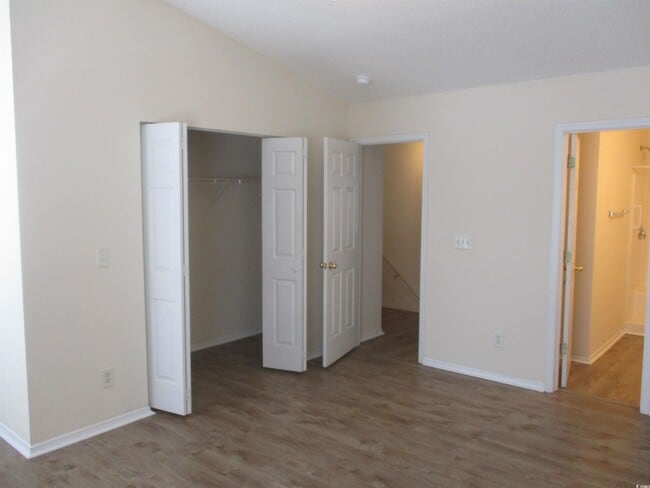 Building Photo - 121 Olde Towne Way