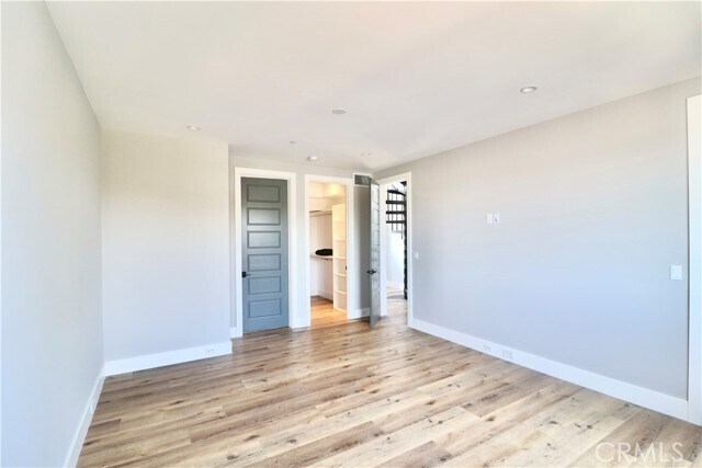 Building Photo - 1348 S Burnside Ave