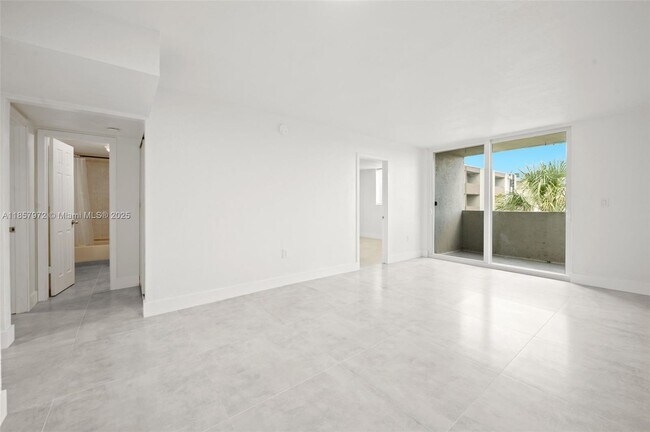Building Photo - 10090 NW 80th Ct