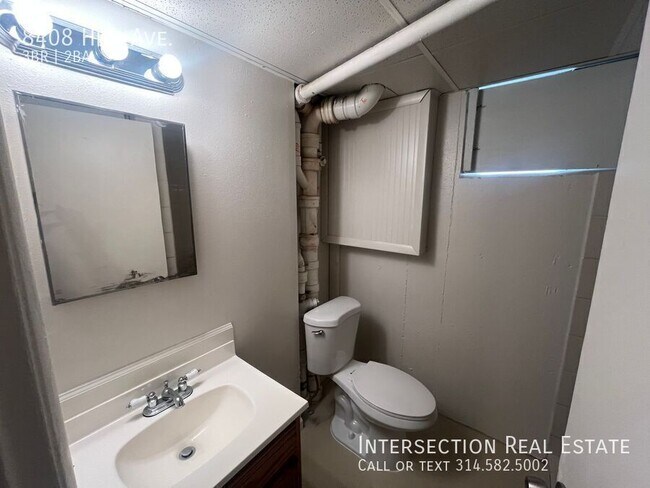 Building Photo - 8408 Hill Ave