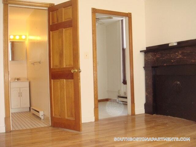 Building Photo - 506 E Broadway