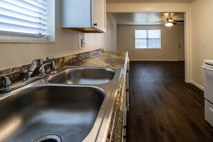 Building Photo - 8123 Sanderson Ln