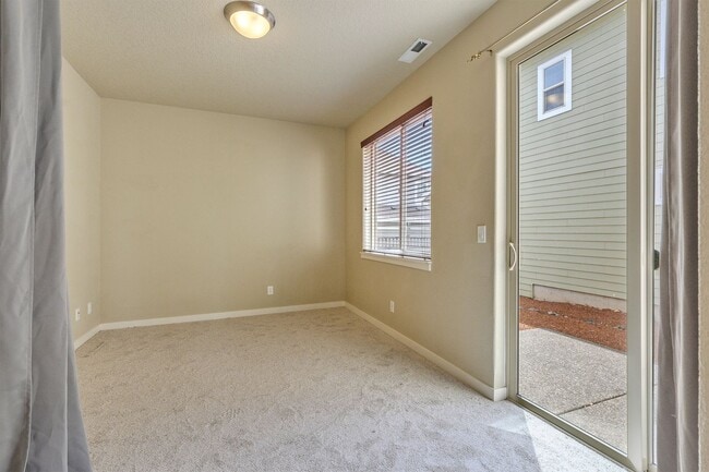 Building Photo - Executive style home