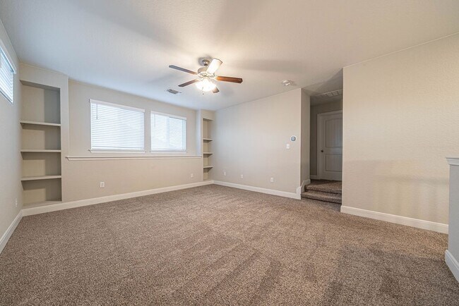 Building Photo - 830 Rench