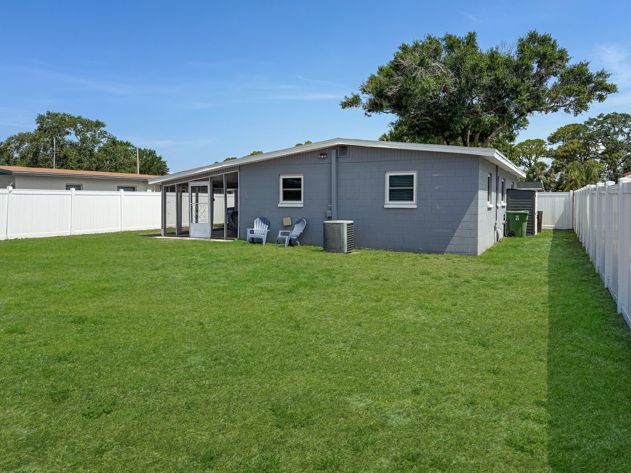 Building Photo - 6527 S West Shore Cir