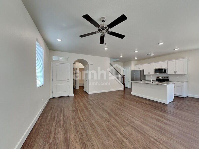Building Photo - 1714 Viaggio Ave