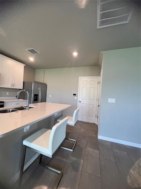 Building Photo - 582 Amadoras Wy