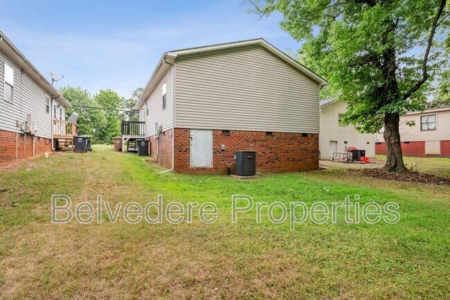 Building Photo - 415 N Dudley St