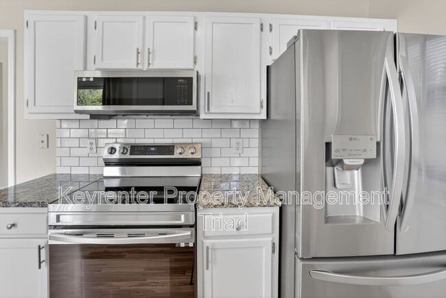 Building Photo - 3100 Brookrun Dr