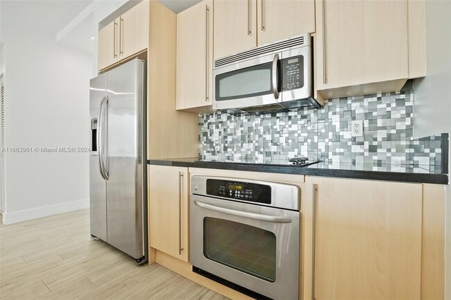 Building Photo - 79 SW 12th St