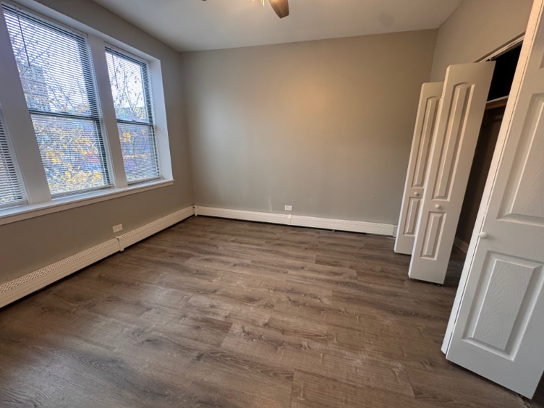 Building Photo - 5645-5657 W Washington Blvd