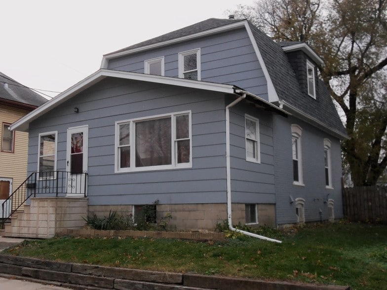 Primary Photo - 1212 Randolph St