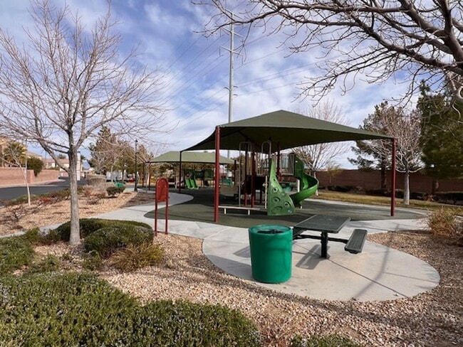 Building Photo - Gated Community - Southwest