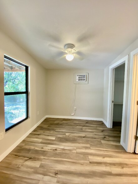 Building Photo - 109 Harmons Way