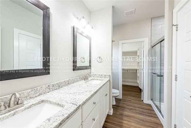 Building Photo - 3102 SW Garrison Ln