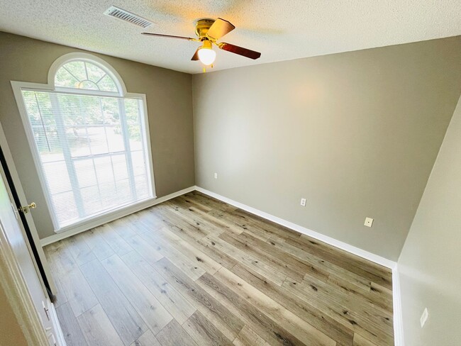 Building Photo - 3BR/2BA For Rent