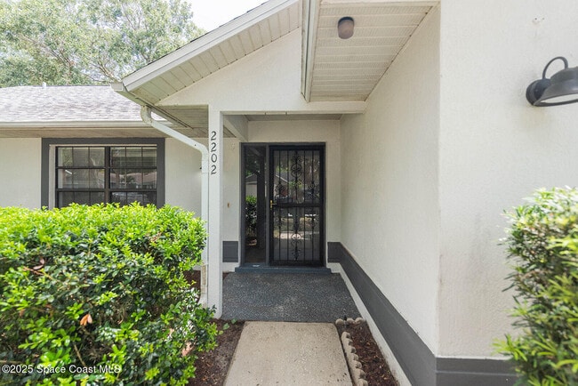 Building Photo - 2202 Appalachian Dr