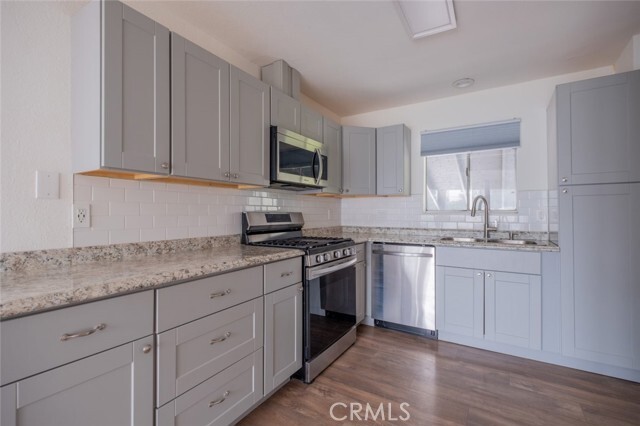Building Photo - 2254 Riverside Dr