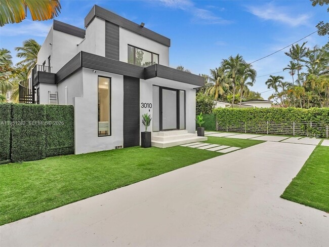 Building Photo - 3010 Alton Rd