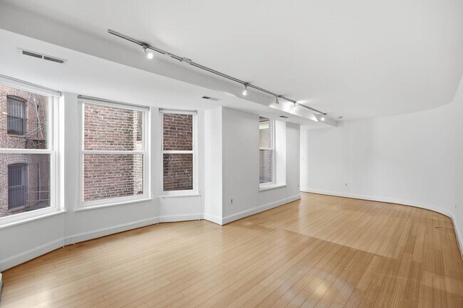 Building Photo - 1115 12th St NW