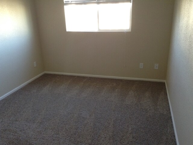 Building Photo - 595 E 77th Ave