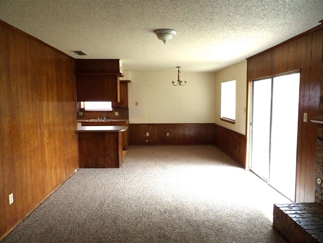Building Photo - 2305 NW Terrace Hills Blvd