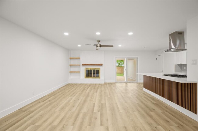 Building Photo - 9006 Lodge Ct