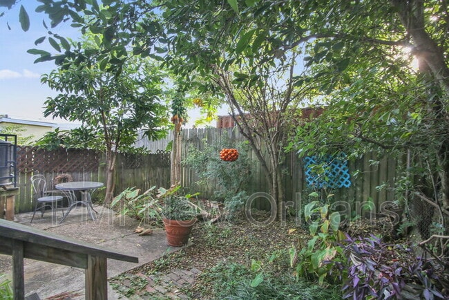 Building Photo - 1225 St Ferdinand St