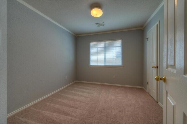 Building Photo - 12610 Mcnelly Trail