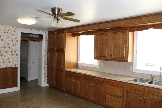 Building Photo - 10228 Clay Lick Rd