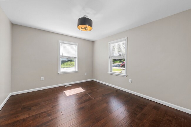 Building Photo - 6837 Julian Ave