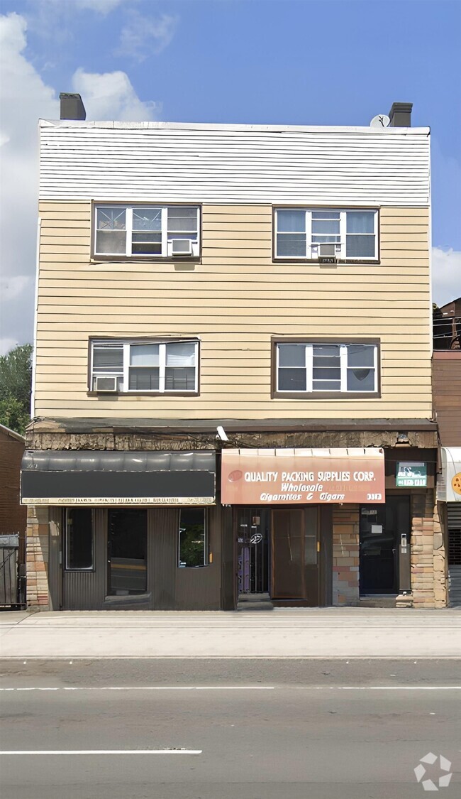 Building Photo - 3513 John F. Kennedy Blvd