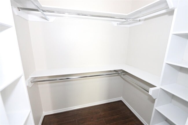 Building Photo - 9804 Cantera Ct