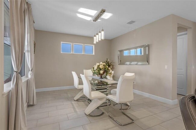 Building Photo - 452 Wedgeworth Ln